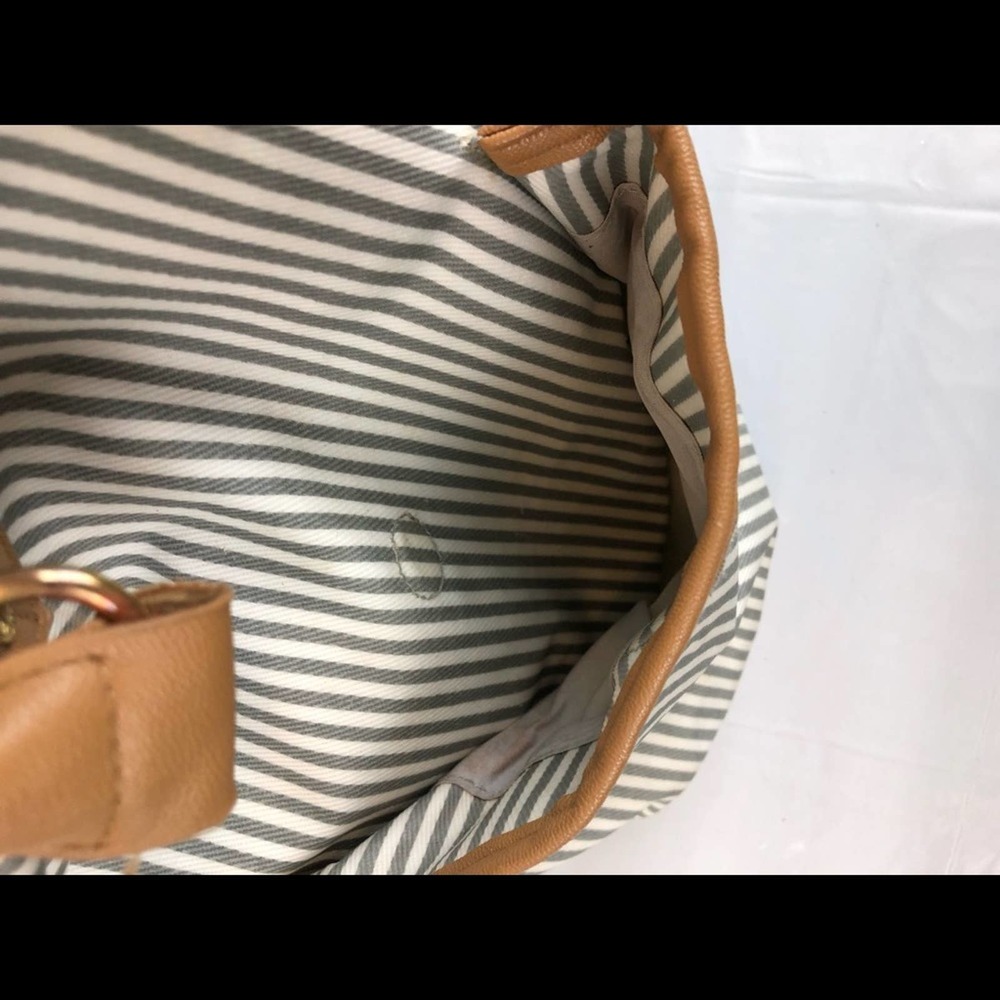 Skip Hop Messenger French Striped Diaper Bag - Picture 10 of 15